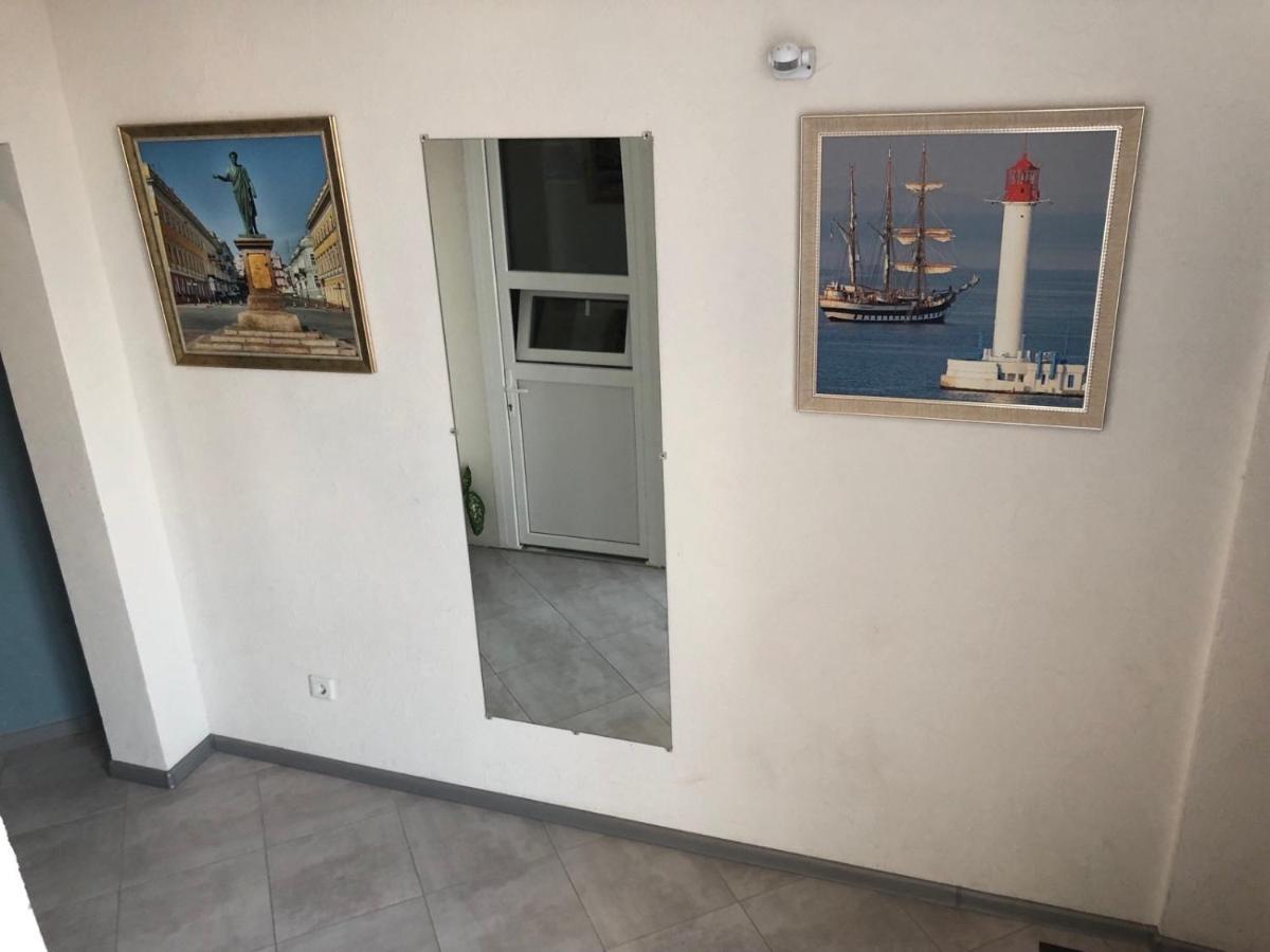 Апартаменти Біля Моря Odesa Exterior foto